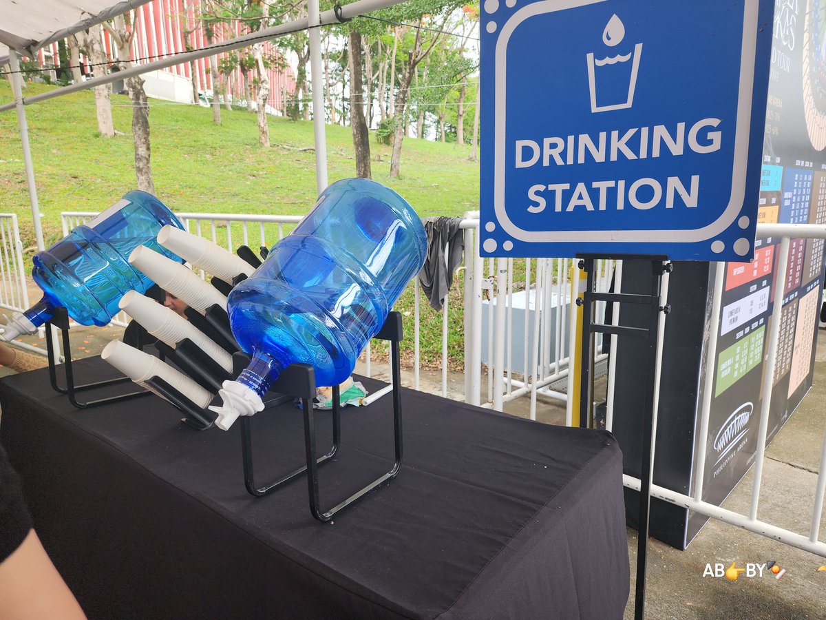 kentinwritten's tweet photo. So hindi pala talaga normal sa ph arena concert na kada paligid may water station??? 🥹 A'TIN princess treatment nanaman sa SB19.  Grabeng alaga naman yan wanzi,  STANDARD! 🤧🙌

kudos @1zentertainment @yanidedios 👏

@SB19Official #SB19 https://t.co/xdm6IpzqAW
