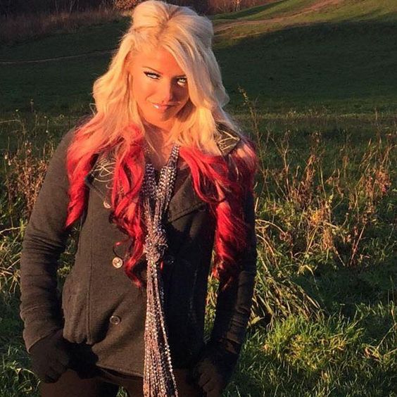 SuperheroRoxi's tweet image. #WCW @mshydecan @SweetMrsSasha