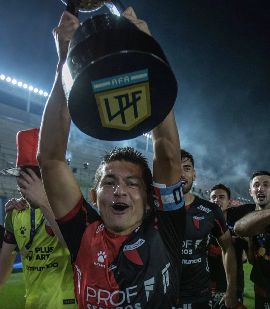 BrianWB10's tweet photo. Luis Miguel Rodríguez acaba de anunciar en @SolPlay915 que el próximo año se retirará del fútbol profesional. Hará un partido despedida con todos los integrantes del plantel Campeón de #Colón. https://t.co/2bFvpH5snW