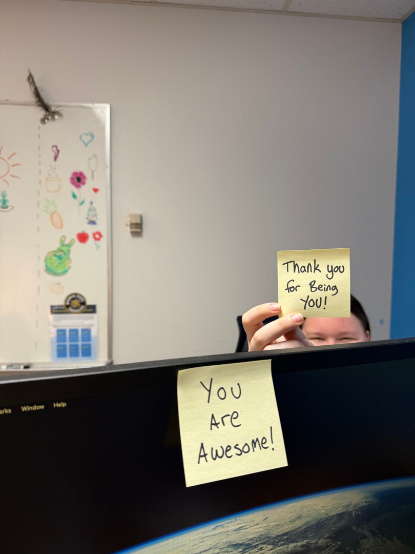 MarketingPano's tweet photo. May has been a month full of Cinco de Mayo celebrations, inspirational notes from the boss man, sweet treats, Riverfest activities, and, of course, some good honest work! See you next year, May — it's been a pleasure! 🇲🇽 📑 🍭 📁 🌊 🖥️ ⌨️ https://t.co/nE52AKfric