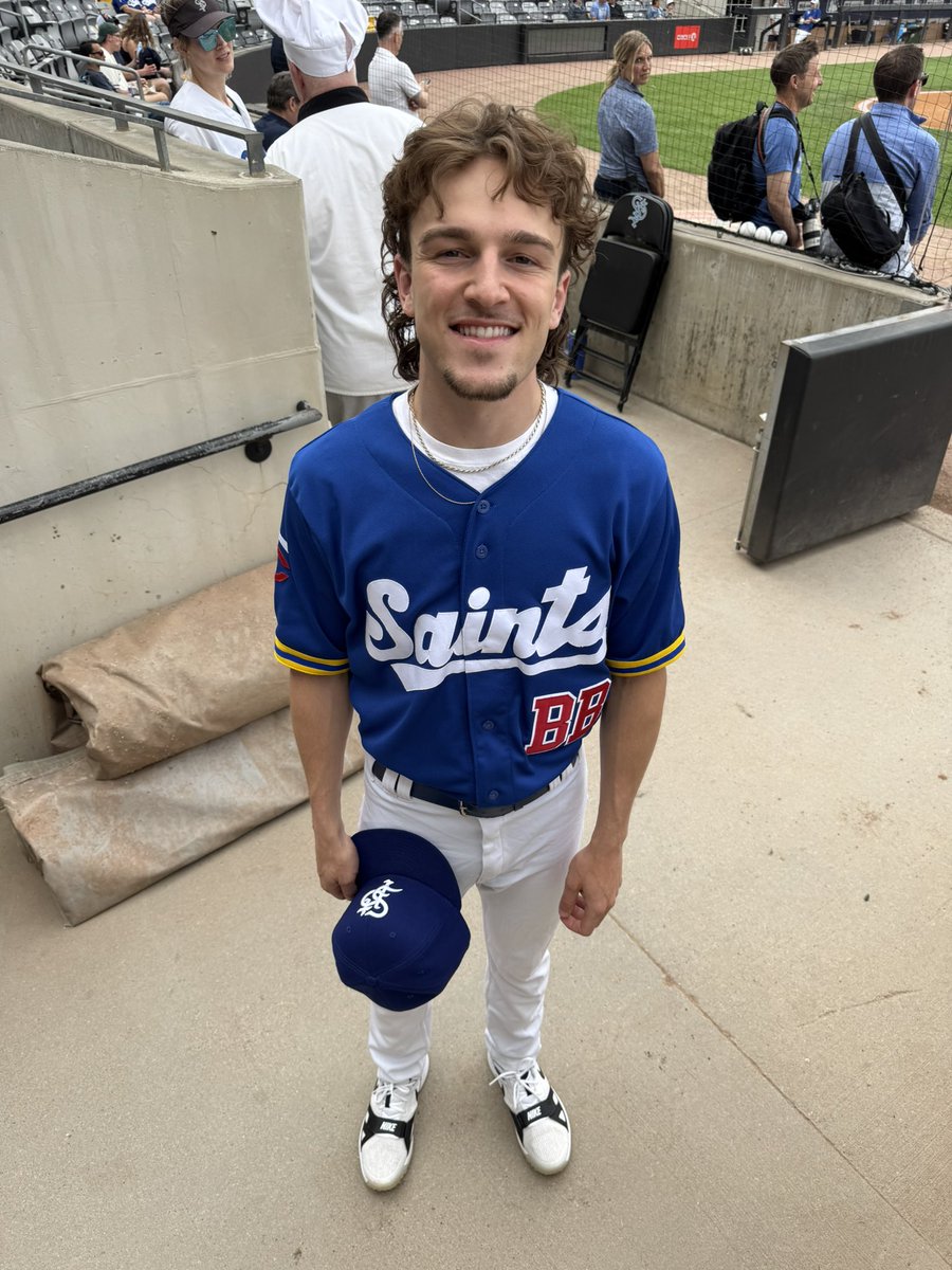 Mapping the Path (@mappingthepath) on Twitter photo I got a chance to meet <a href="/StPaulSaints/">St. Paul Saints</a> Bat Boy <a href="/macgraybb/">Mac Gray</a>, who did the same work for the <a href="/FMRedHawks/">Fargo-Moorhead RedHawks</a> before joining the Saints.
#WMWRoadTrip #20ballparks21days I got a chance to meet <a href="/StPaulSaints/">St. Paul Saints</a> Bat Boy <a href="/macgraybb/">Mac Gray</a>, who did the same work for the <a href="/FMRedHawks/">Fargo-Moorhead RedHawks</a> before joining the Saints.
#WMWRoadTrip #20ballparks21days