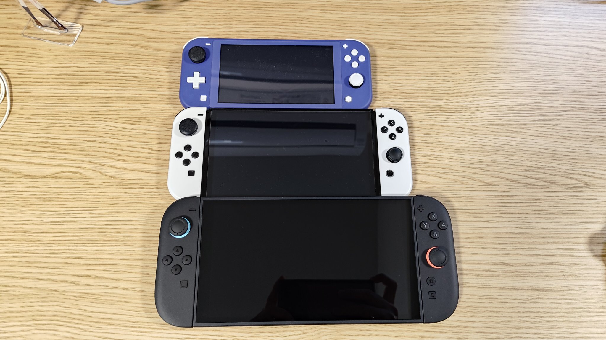 Nintendo Switch 有機EL ＋  lite Amazon.com: Nintendo Switch Lite Hyrule Edition