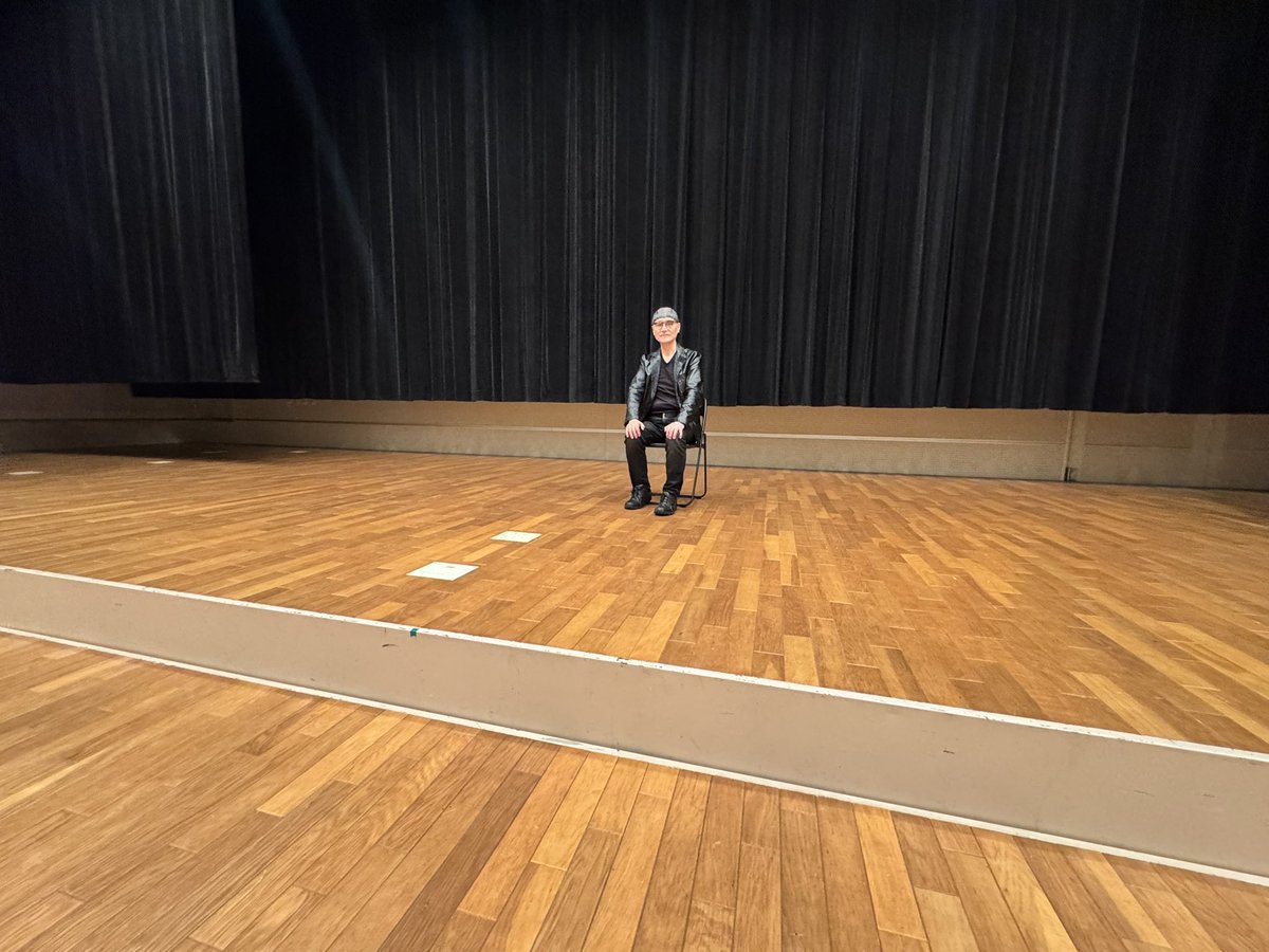 ginsbar's tweet image. 胆沢町での公演準備中、公共のホールでの企画は多賀城市文化センター以来です
イーハトーヴの旅再開