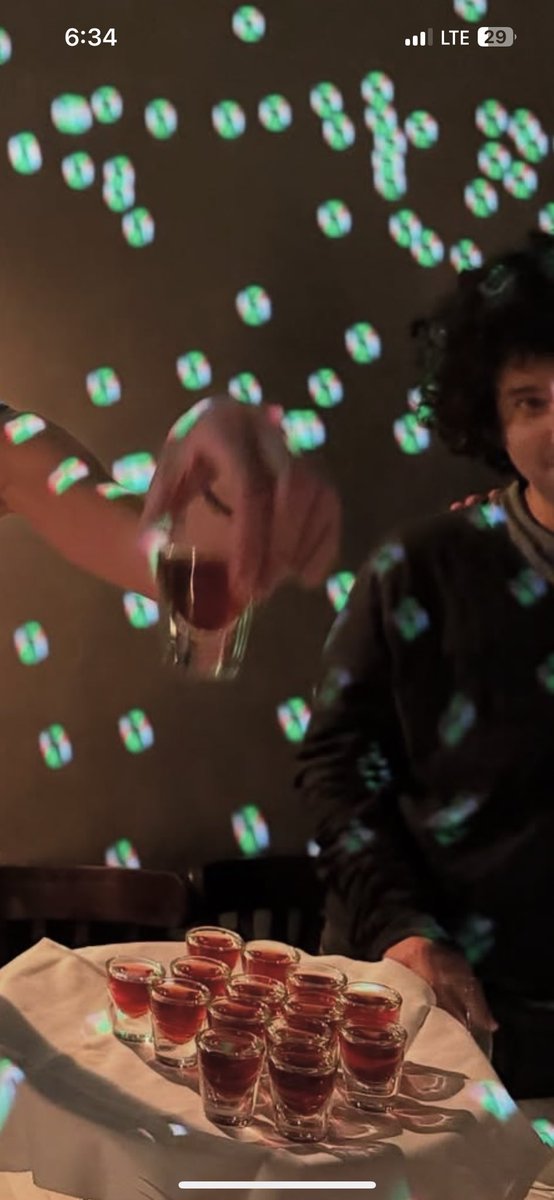 i know that’s not who i think it is…