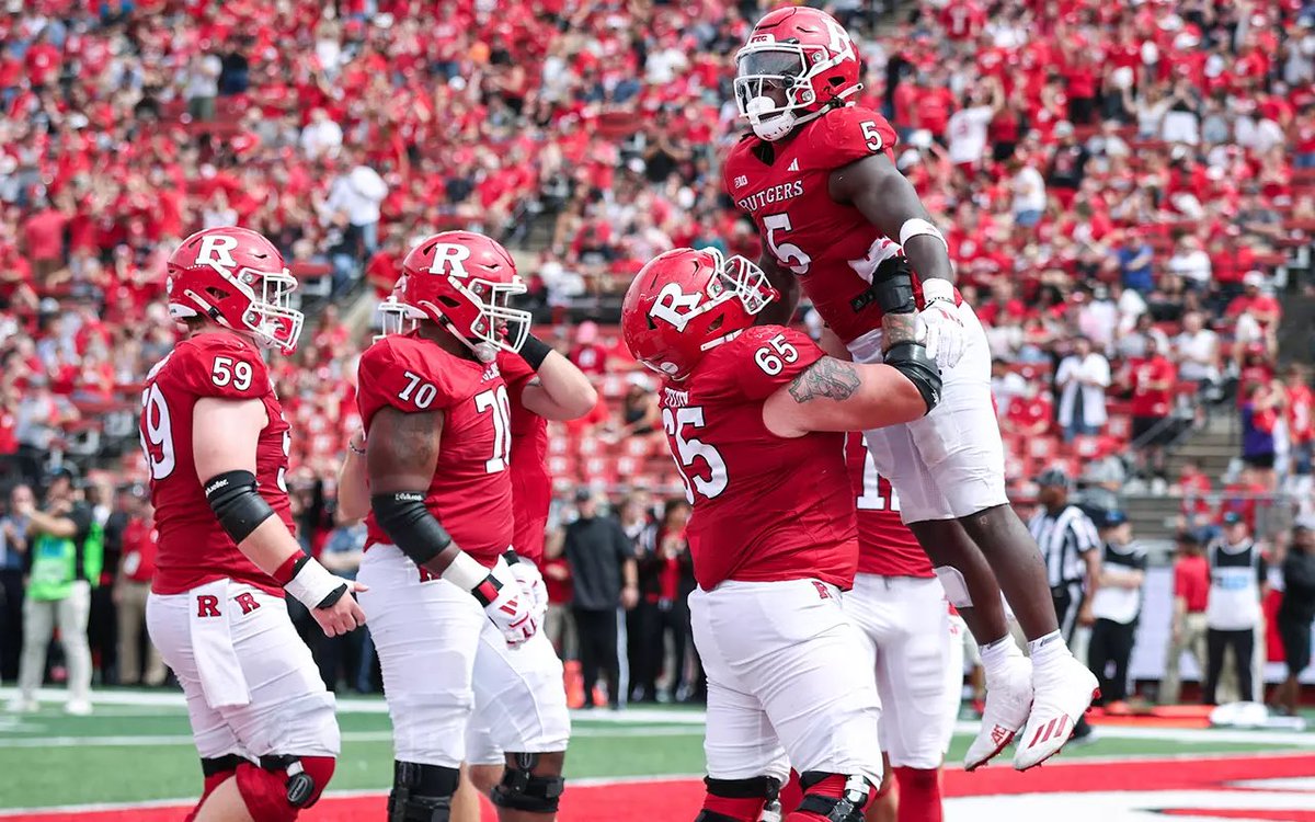 Beyond blessed to say I have received my second offer from Rutgers go knights <a href="/GregSchiano/">Greg Schiano</a> <a href="/AudenriedHighFB/">Universal Audenried Charter High School Football</a> <a href="/Coach_Edwards_/">Roy-Al Edwards</a> <a href="/coachTay215/">Taylor</a>