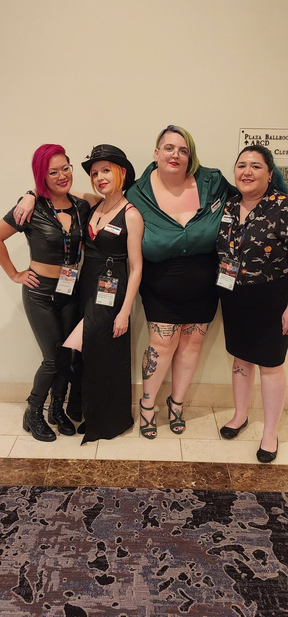 First looks on day -1 for Registration <a href="/DomConLA/">ᗪOᗰᑕOᑎ®</a> 🩷🧡💚💙