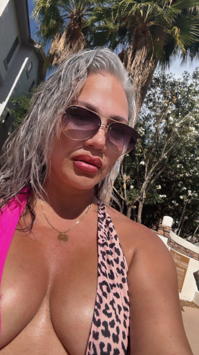 Ms_bossy79's tweet photo. Summertime Fine 💕 https://t.co/TvKyddOrdL
