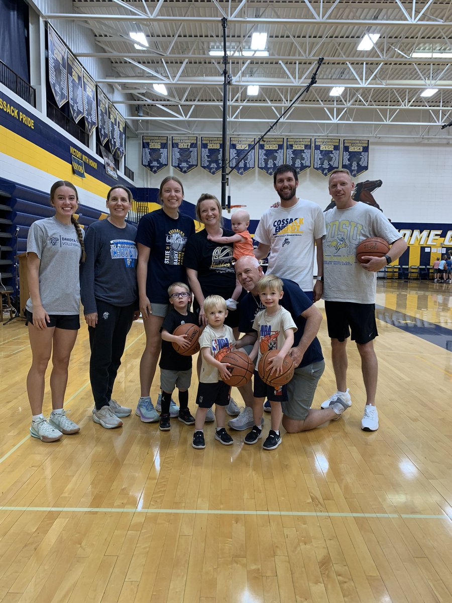 Coach Kleinjan (@kleinjanandy) on Twitter photo My sons and nephew went to camp this week with my high school basketball coach <a href="/CoachVincent2/">𝓑𝓲𝓵𝓵 𝓥𝓲𝓷𝓬𝓮𝓷𝓽</a> - now a South Dakota Hoops Legend. 20+ years later we are still learning from the best! #family #cossacks My sons and nephew went to camp this week with my high school basketball coach <a href="/CoachVincent2/">𝓑𝓲𝓵𝓵 𝓥𝓲𝓷𝓬𝓮𝓷𝓽</a> - now a South Dakota Hoops Legend. 20+ years later we are still learning from the best! #family #cossacks