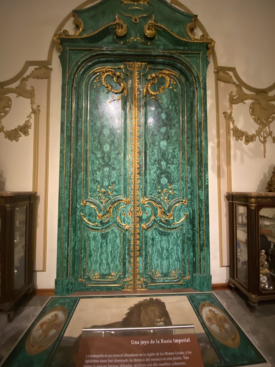 CaritoMT_33's tweet photo. Los museos son una ventana al pasado y a lo que fuimos capaces de crear. Qué triste que tengamos un gobierno que prefiere dar dinero a quien no valora aprender, alimentando la indiferencia hacia la cultura.
México merece más arte, historia y conocimiento. No mediocridad. https://t.co/Ylg9VmL5Ai