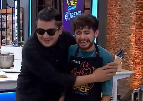 AinardDibuja's tweet photo. yo y mis daddy issues cuando ven un padre presente #EGCF #ElGranChefFamosos https://t.co/K8G3AZcJuQ