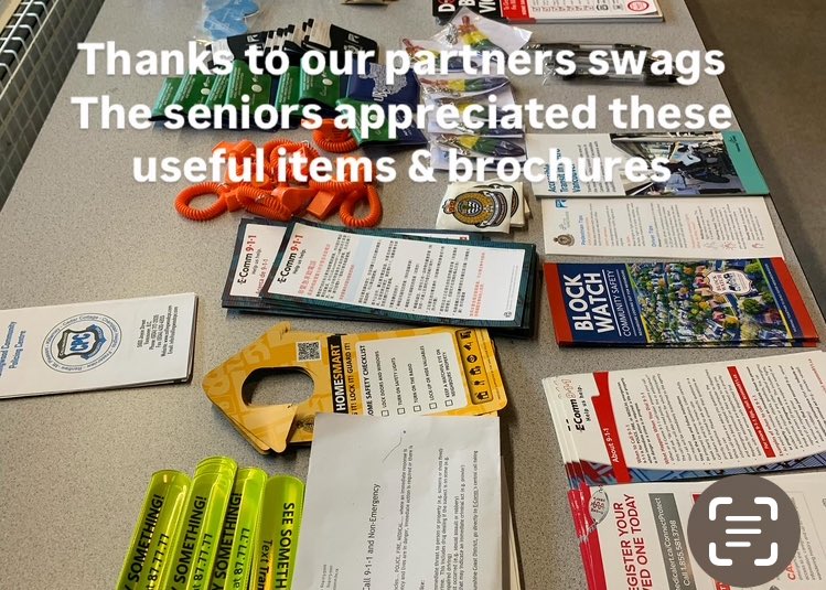 CollingwoodcpcC's tweet photo. @CollingwoodCPC @ActiveChamplain @CityofVancouver @ParkBoard A ‘Big Thank You’ to
@VancouverPD
@VanPoliceFnd
@TransitPoliceBC
@CityofVancouver
@icbc
@TransLink
@EComm911_info
@Lotuslight_Van
#blockwatch
for the swags and information brochures that we handed out during the Senior Movie Matinee & Safety Talk with @ActiveChamplain . https://t.co/BUGLZYFWWH