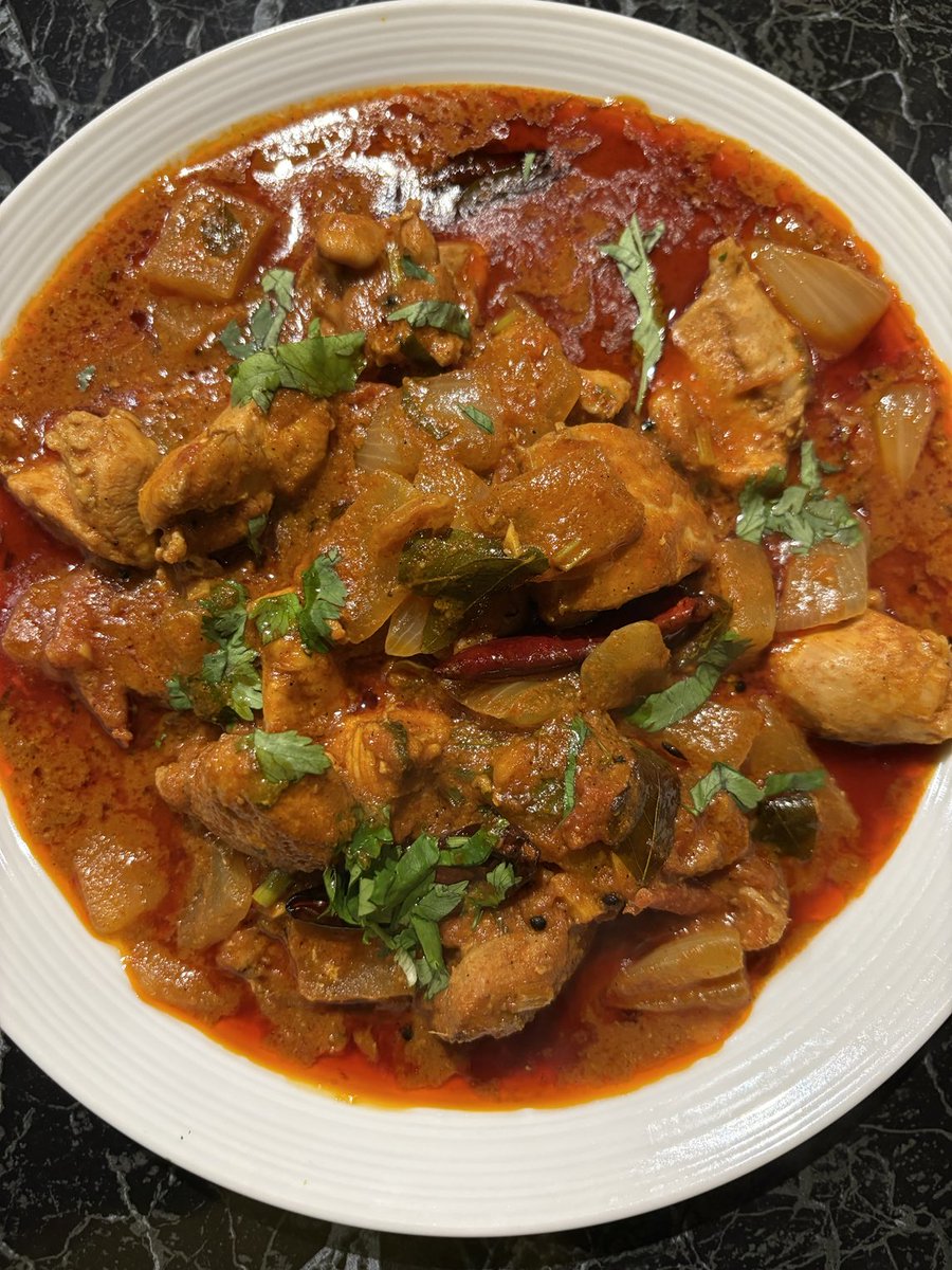 Srimangalam3's tweet photo. Today 25/06/05 srimangalam special service tomoto chicken curry All customers are kindly welcome have a great day https://t.co/LTHBPRjXPp