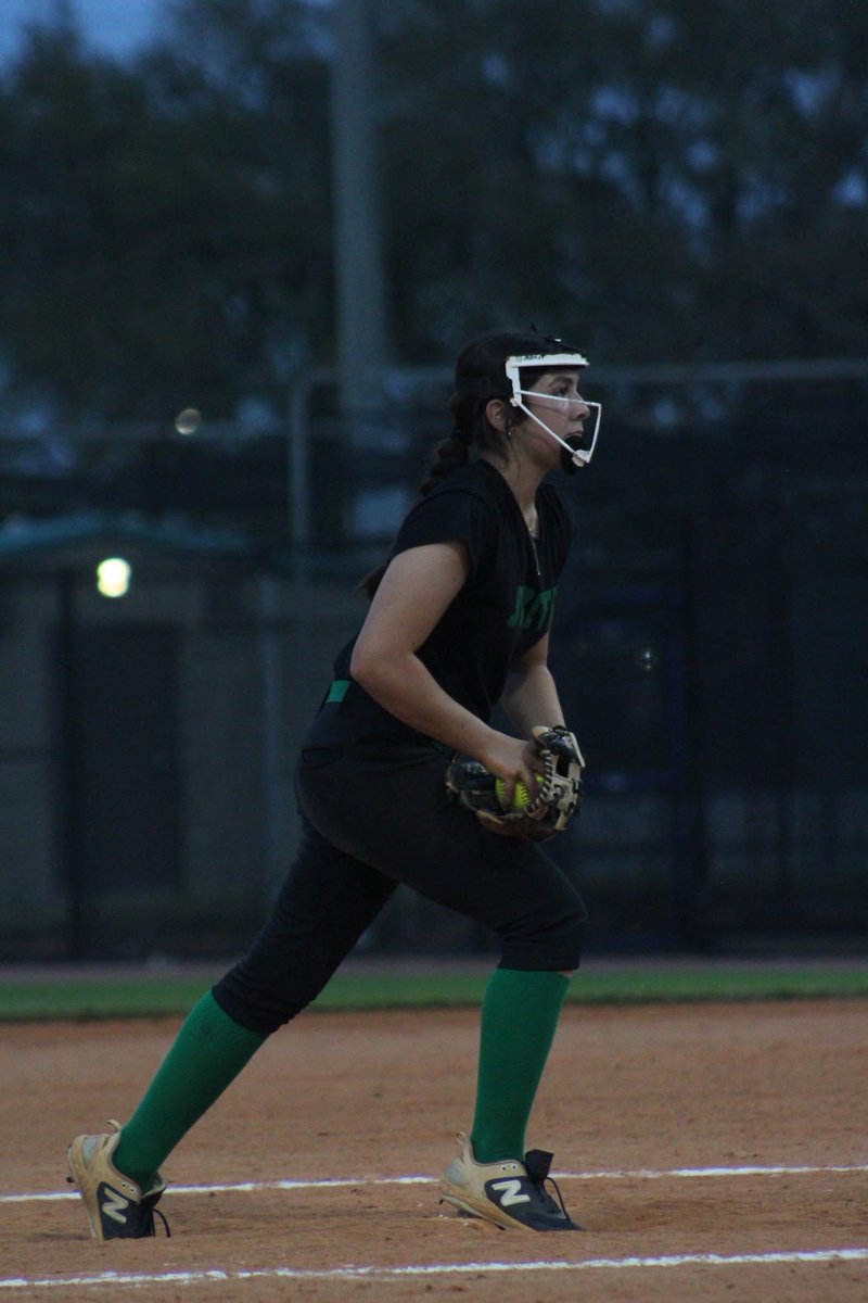 AvaHorswood_28's tweet image. Incredibly proud of my freshman year at Jupiter High School. I was chosen to play both JV AND Varsity among a sea of ridiculous talent. We went 10-0 on JV and 20-6 on Varsity just missing out on a trip to 7a states!