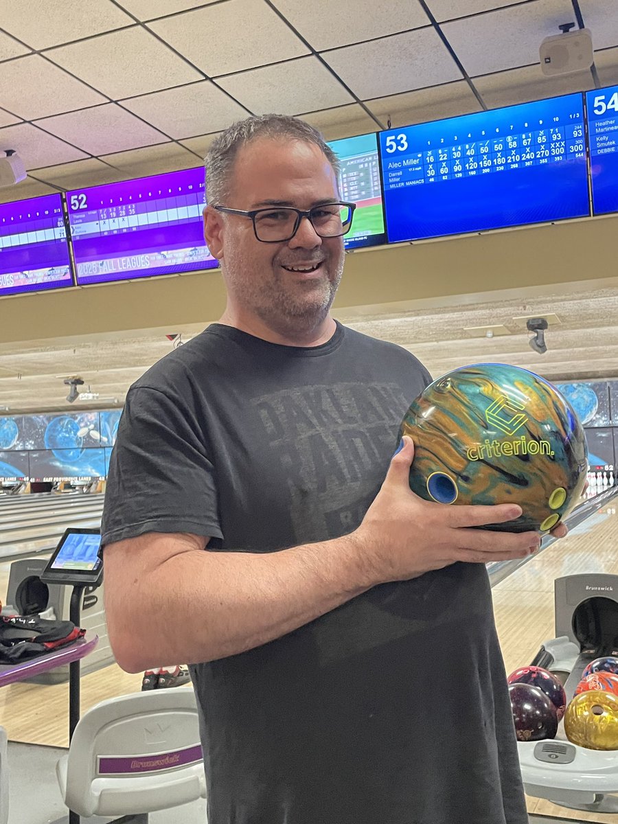 Doctor_DRM's tweet image. So as a lot of you know, my Destiny playing has taken a huge backseat for bowling. Tonight, I finally bowled my first natural 300!! Such a long journey to accomplish this feat!!
Achievement Unlocked!