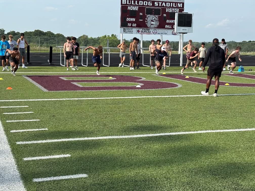 Grateful for everyone who showed up again this morning. We had 72 in attendance today, and these guys really went after it. A big shoutout to our little buddies—they continue to show up with a desire to improve, which tells us they’re not afraid of hard work.