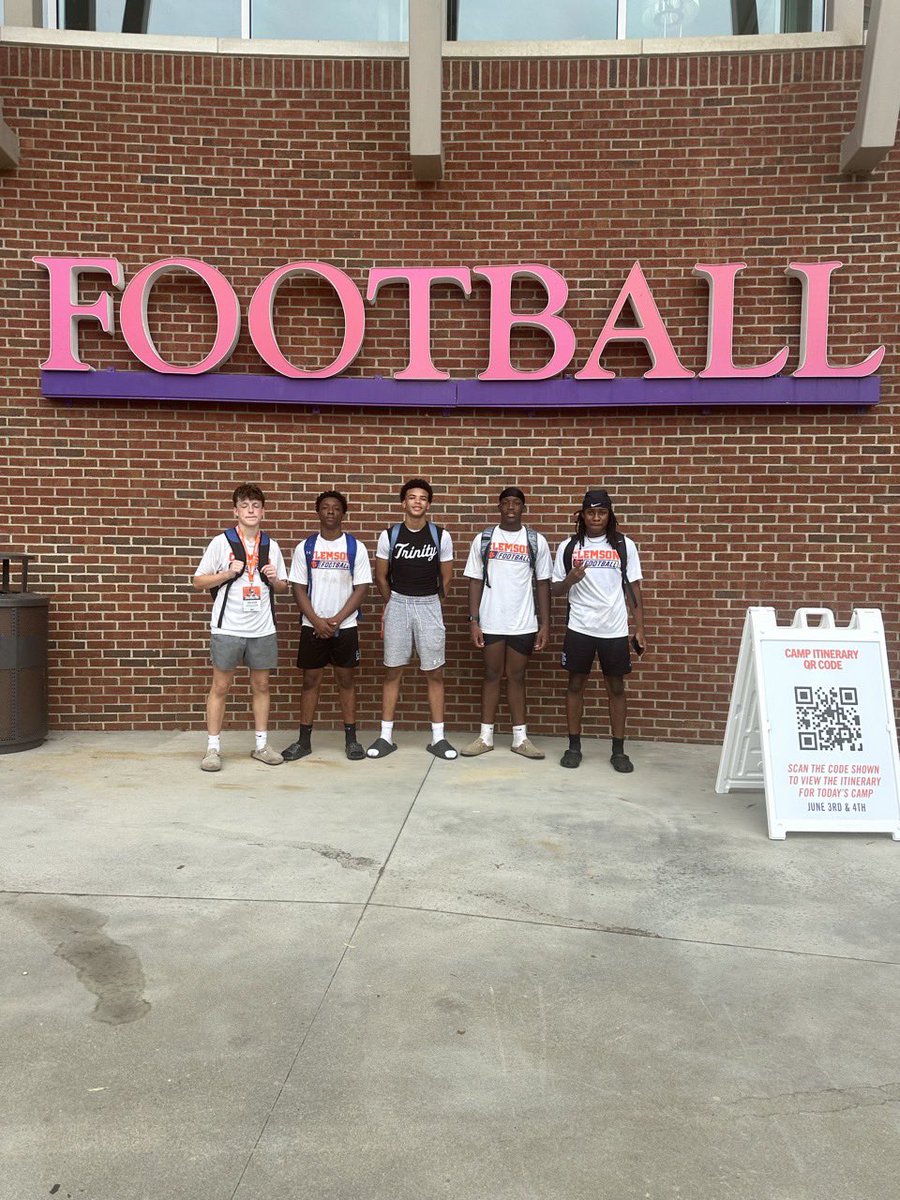 Thankful to have our Titans represented at Clemson today during camp season. 🐅 ⚔️ #TogetherWeBattle <a href="/ClemsonFB/">Clemson Football</a>