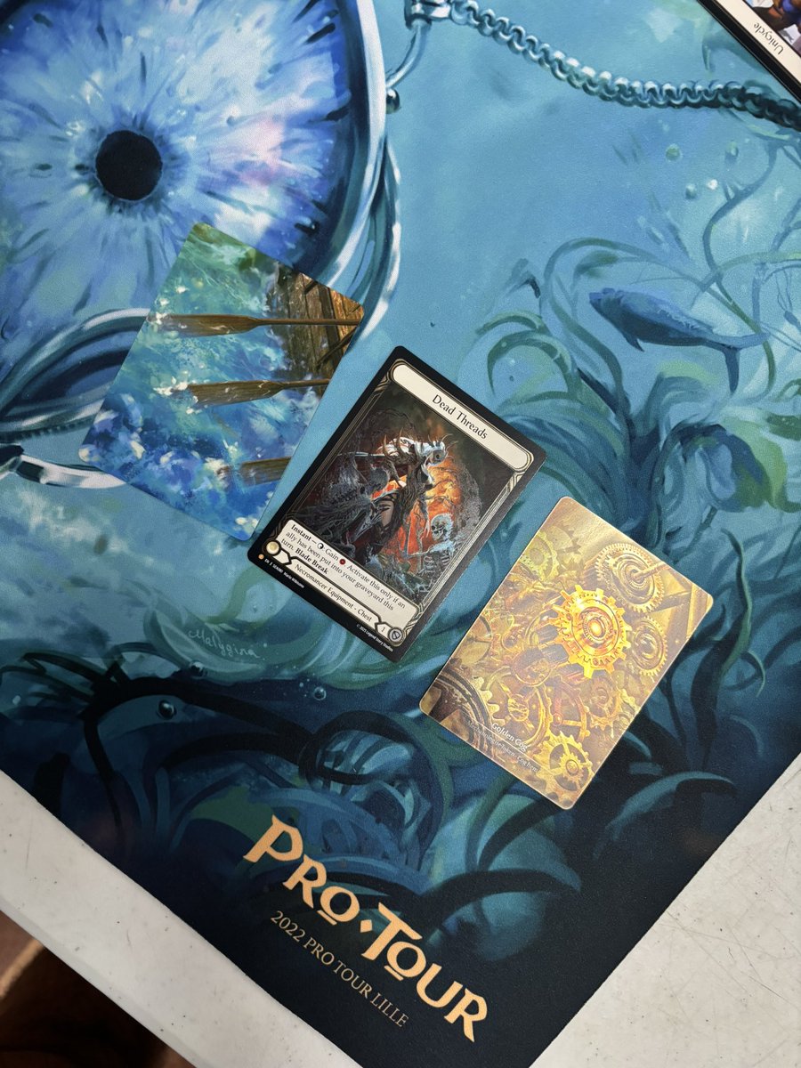 I just opened this at our final draft prerelease tonight before flying to Vegas tomorrow. Feeling blessed to keep getting lucky this wknd LFG #fabtcg