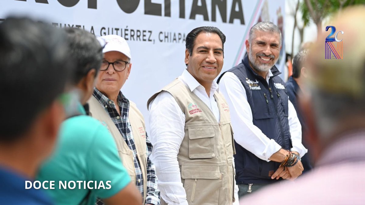 2CNews_'s tweet photo. Eduardo Ramírez impulsa rehabilitación de caminos en la zona Metropolitana

Tuxtla Gutiérrez, Chiapas.
El gobernador Eduardo Ramírez Aguilar dio el banderazo de inicio al programa de Bacheo Estatal, que rehabilitará más de 145 kilómetros de caminos urbanos y rurales en municipios de la zona Metropolitana.

Durante el evento, Ramírez anunció también el arranque de la construcción del Cablebús en Tuxtla Gutiérrez este mismo año, como parte de su compromiso con la movilidad sustentable.

El mandatario llamó a la ciudadanía a prevenir inundaciones en temporada de lluvias manteniendo limpios sus hogares y retirando escombros.
Rafael Ruíz Morales, director de la Comisión Estatal de Caminos, destacó la coordinación con autoridades municipales y el suministro asegurado de hidrocarburos.

Ángel Torres Culebro, alcalde de Tuxtla, y representantes de comunidades beneficiadas, como Eneas Pérez Cervantes, reconocieron el impacto positivo de estas obras.
También asistieron el rector de la UNACH, Oswaldo Chacón Rojas, y Jovani Salazar Ruiz, director de la Agencia Digital del estado.

#Chiapas #Noticia #Nacional #Gobierno #Infraestructura #EduardoRamírez #TuxtlaGutiérrez #ZonaMetropolitana