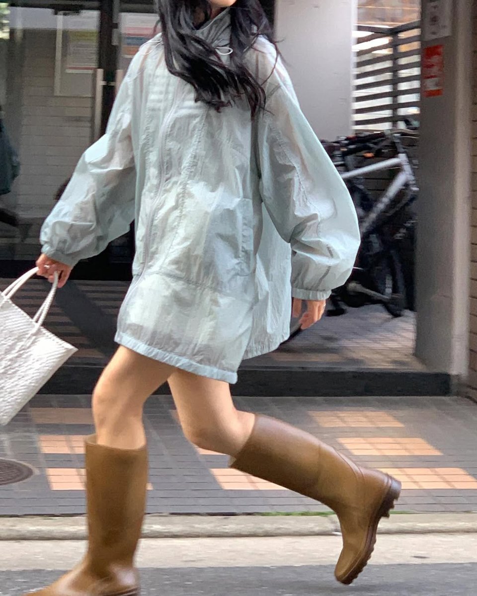 STO__OFFICIAL's tweet photo. ブランドを好きになった理由のひとつは、
ディレクターの日常も見逃せないところですよね。

#MODESTMOOD のジュリさんのデイリールック、やっぱり素敵です ☺️🤍

MODEST MOODの新作が気になる方は？
👉🏻 https://t.co/FBKywTpmLk

#sto #エスティオー #韓国ファッション https://t.co/B7TEbyjMvb
