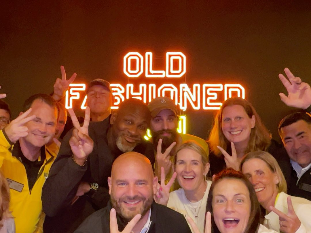 Last stop on the Coaches Bus Tour! Awesome, day. Love this Town and these Coaches. #GoValpo