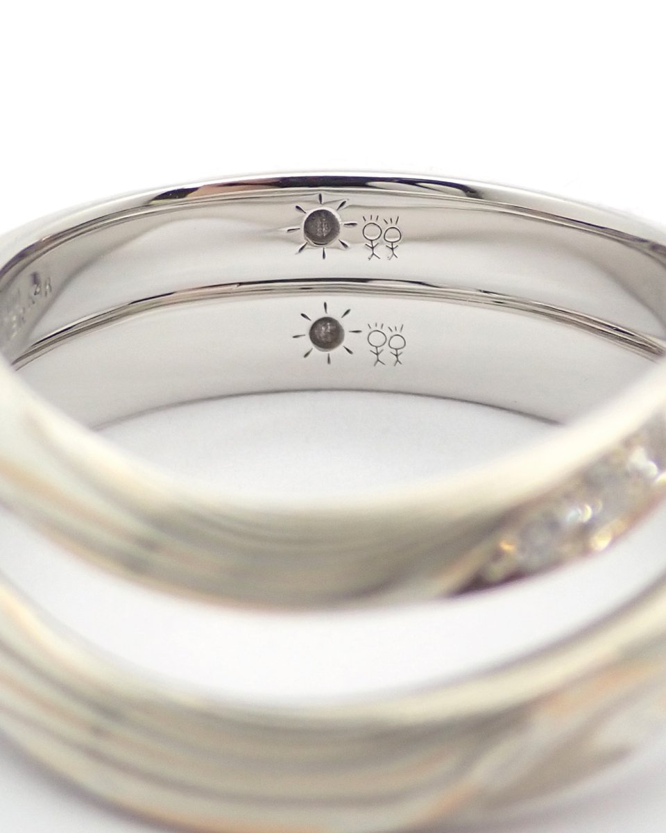 MOKUMEGANEYA_US's tweet image. [#Engravings]
We can engrave your favorite designs inside of your engagement ring and wedding bands.
It is also possible to Handwriting illustration!

▶️Free catalog: urx2.nu/PRAC 
#weddingband #weddingring #engagementring