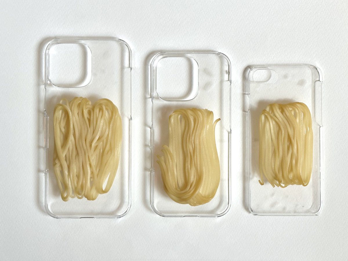 ラーメンのスマホケース作ろうとしてる🍜