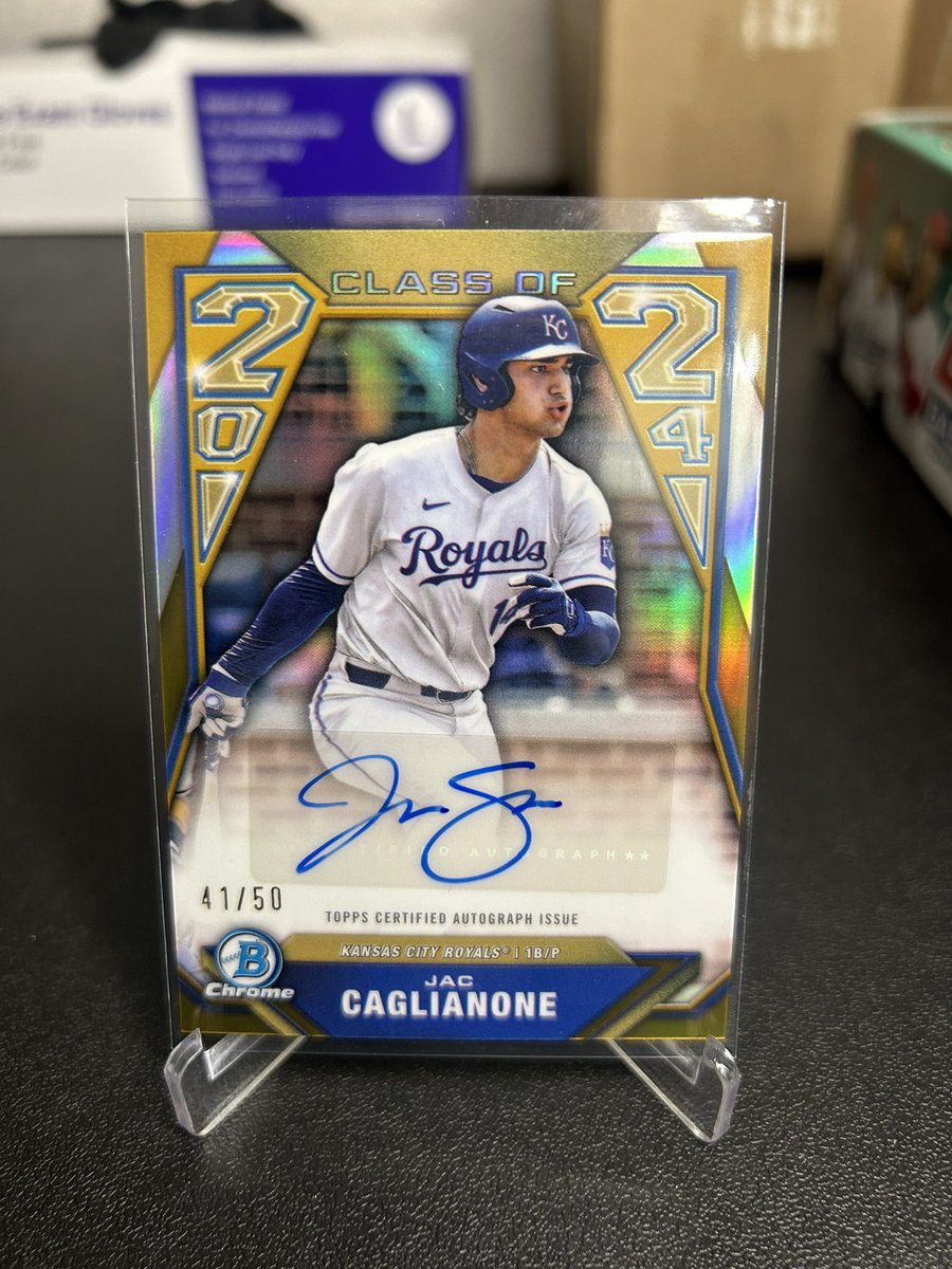 j_maneth's tweet photo. Anyone heard of this guy? Jac Jacks time! @Royals @Topps https://t.co/sD298Wfzw1