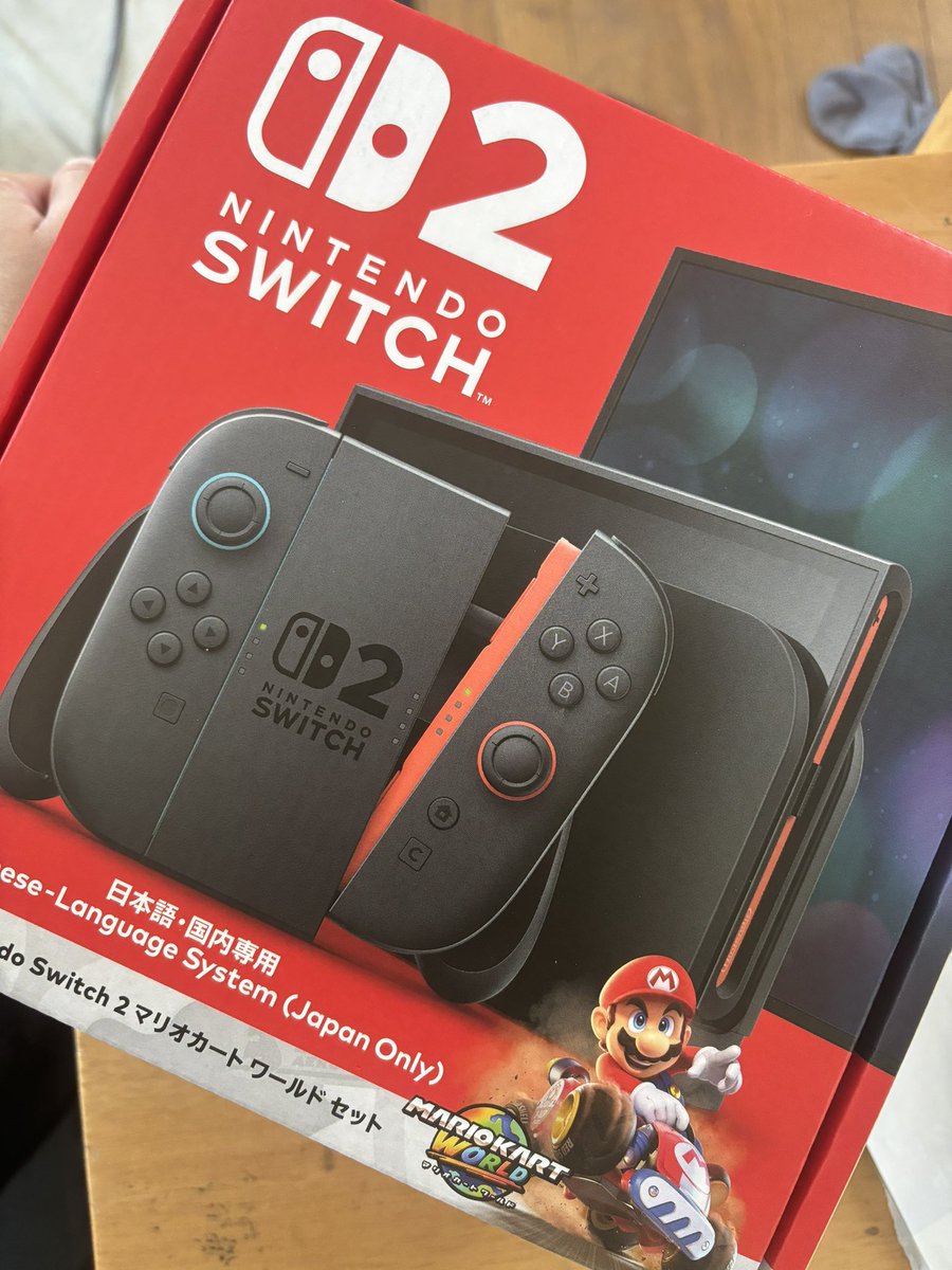 a11y09's tweet photo. 買ってきました💜💜
子供達当たったの知らないからびっくりするだろうな😎 https://t.co/IaN0l6duq5