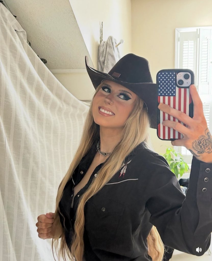 alexxistexxxas's tweet image. Men of X, would you say a 5’3” tomboy who can actually wrench, weld, and loves herself a fat man is your type? Be honest… you won’t hurt my feelings ❤️😉