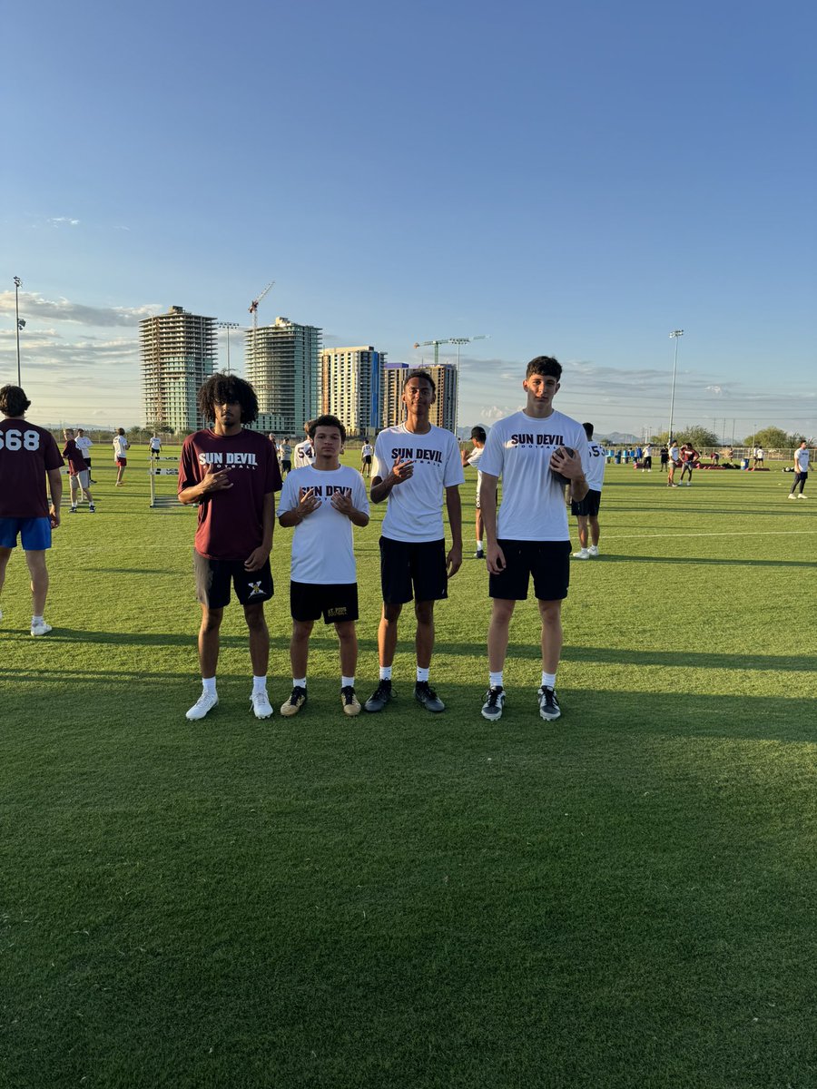 thecoachflakes's tweet photo. Go Time!!!! @CurtisFlakes1 @ChristianSnaps4 @CoxLiggins @Isaiah_3_C  Let’s Put on BOYS!!! @Hersh_Olloway2 @ChaseNelson58 Bring The Juice!!!!@ASUFootball @nmpreps @PrepRedzoneNM @camdyer7 https://t.co/0vHy0wjhPJ