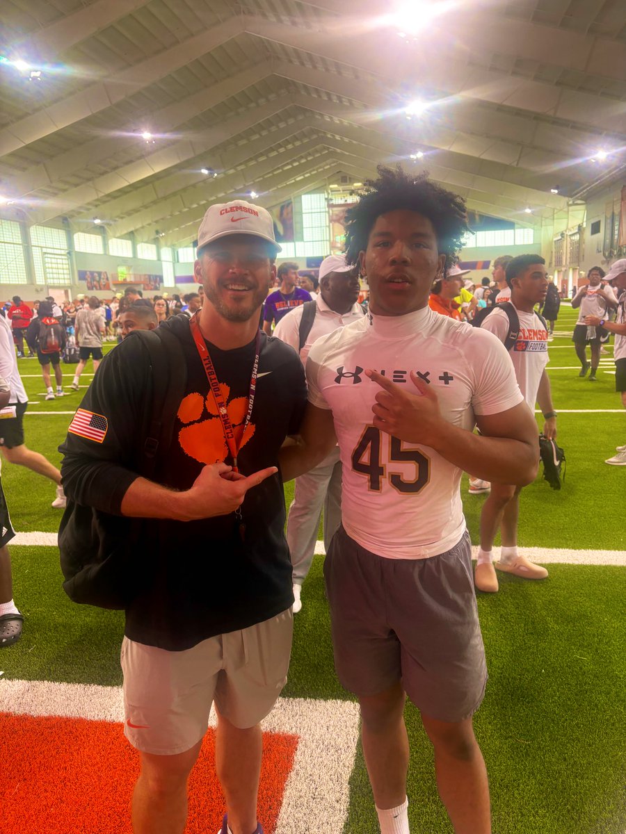 Kevin Howard (@khowtv) on Twitter photo CLASS OF 26🎓| 4⭐️ RB <a href="/RECRUITCOOSA/">RECRUIT COOSA</a>
JALAN TERRY(<a href="/JalanTerry1/">℣Jalan</a> ) HAD A GREAT CAMP AT CLEMSON (<a href="/ClemsonFB/">Clemson Football</a> ) 4/4 AT WR | 6/6 AT RB🏆 COULD HE BE THE NEXT TIGER 🐅? <a href="/CJSPILLER/">CJ SPILLER</a> <a href="/Coach_Grisham/">Tyler Grisham</a> CLASS OF 26🎓| 4⭐️ RB <a href="/RECRUITCOOSA/">RECRUIT COOSA</a>
JALAN TERRY(<a href="/JalanTerry1/">℣Jalan</a> ) HAD A GREAT CAMP AT CLEMSON (<a href="/ClemsonFB/">Clemson Football</a> ) 4/4 AT WR | 6/6 AT RB🏆 COULD HE BE THE NEXT TIGER 🐅? <a href="/CJSPILLER/">CJ SPILLER</a> <a href="/Coach_Grisham/">Tyler Grisham</a>