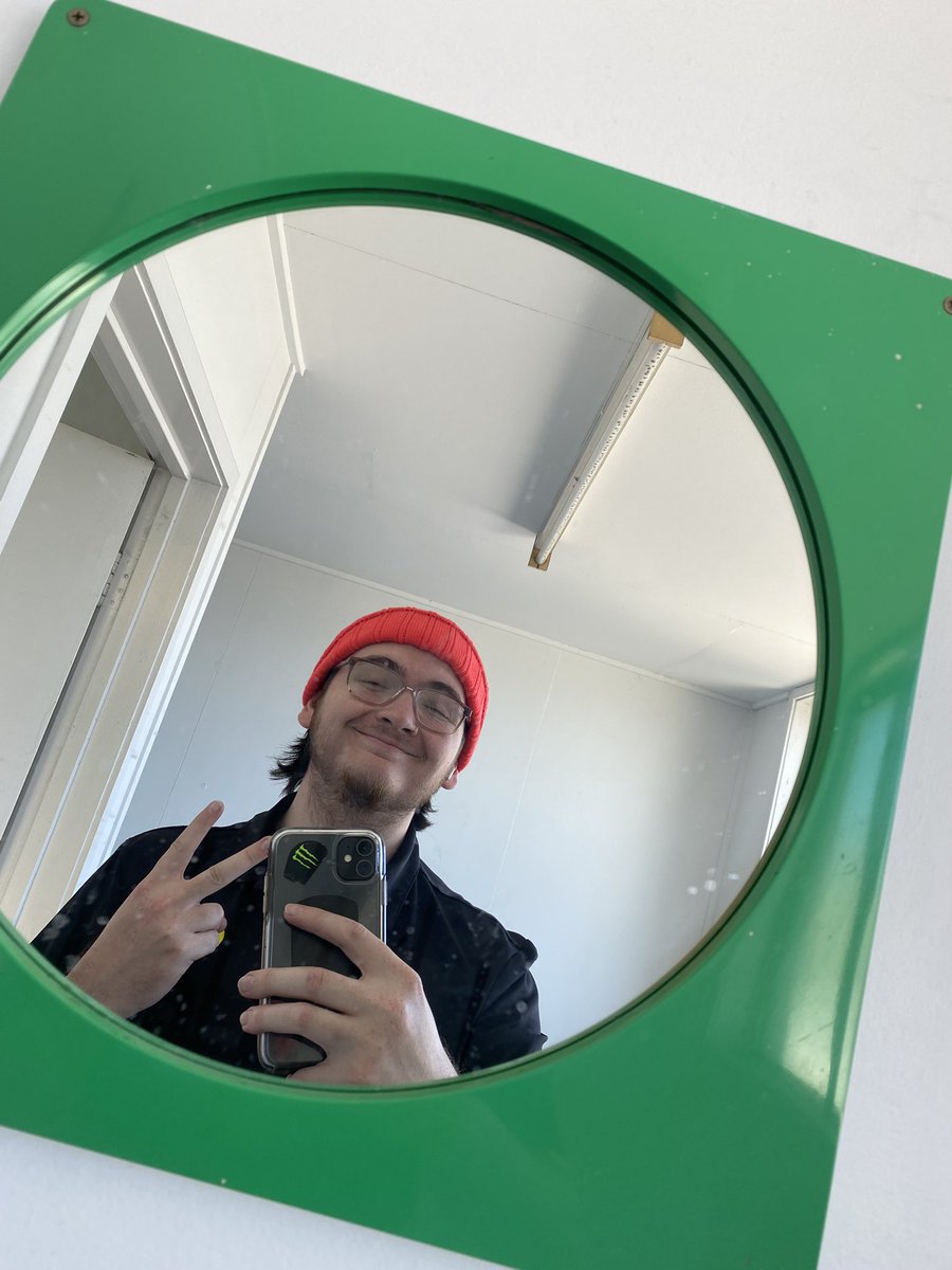 Damon tweet media
