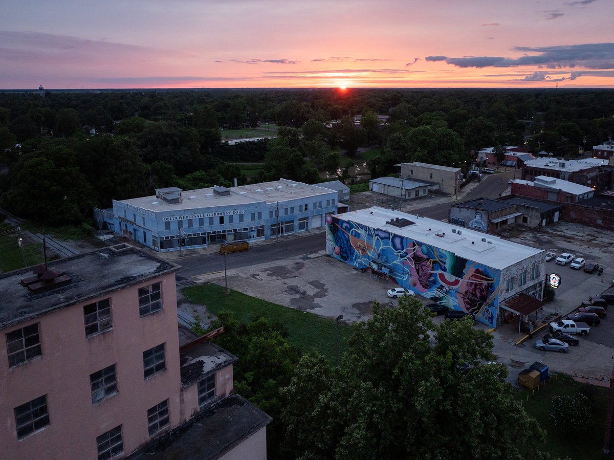 Rory Doyle (@rorydoylephoto) on Twitter photo Clarksdale, MS is still buzzing after "Sinners" + Ryan Coogler came to town. Honored to work w. <a href="/nytimes/">The New York Times</a> reporter <a href="/emilyscochrane/">emily cochrane</a> who explored how the screening sparked conversations about investing in this Delta Blues town. Thanks editor <a href="/hcaseyphoto/">Heather Casey</a> - shorturl.at/4k21A Clarksdale, MS is still buzzing after "Sinners" + Ryan Coogler came to town. Honored to work w. <a href="/nytimes/">The New York Times</a> reporter <a href="/emilyscochrane/">emily cochrane</a> who explored how the screening sparked conversations about investing in this Delta Blues town. Thanks editor <a href="/hcaseyphoto/">Heather Casey</a> - shorturl.at/4k21A