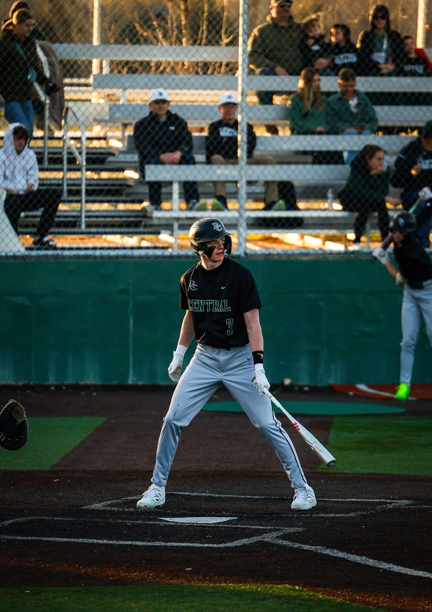 Howie_Martin3's tweet image. Junior Baseball Season:
-All Class Baseball State Champions
-Team Captain
-All Conference (SS/1B)
-.375 BA
-.479 OBP
-2nd state championship of this year!