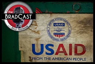 More Than 300,000 'Preventable' Deaths Since Musk, Trump, DOGE Shutdown of USAID: Today's #BradCast

Guest: Dr. @BrookeNichols, Assoc Prof of Global Health, Boston U; Also: Admin attacks CBO as budget bill to add trillions to deficit.

FULL STORY, LISTEN: bradblog.com/?p=15406