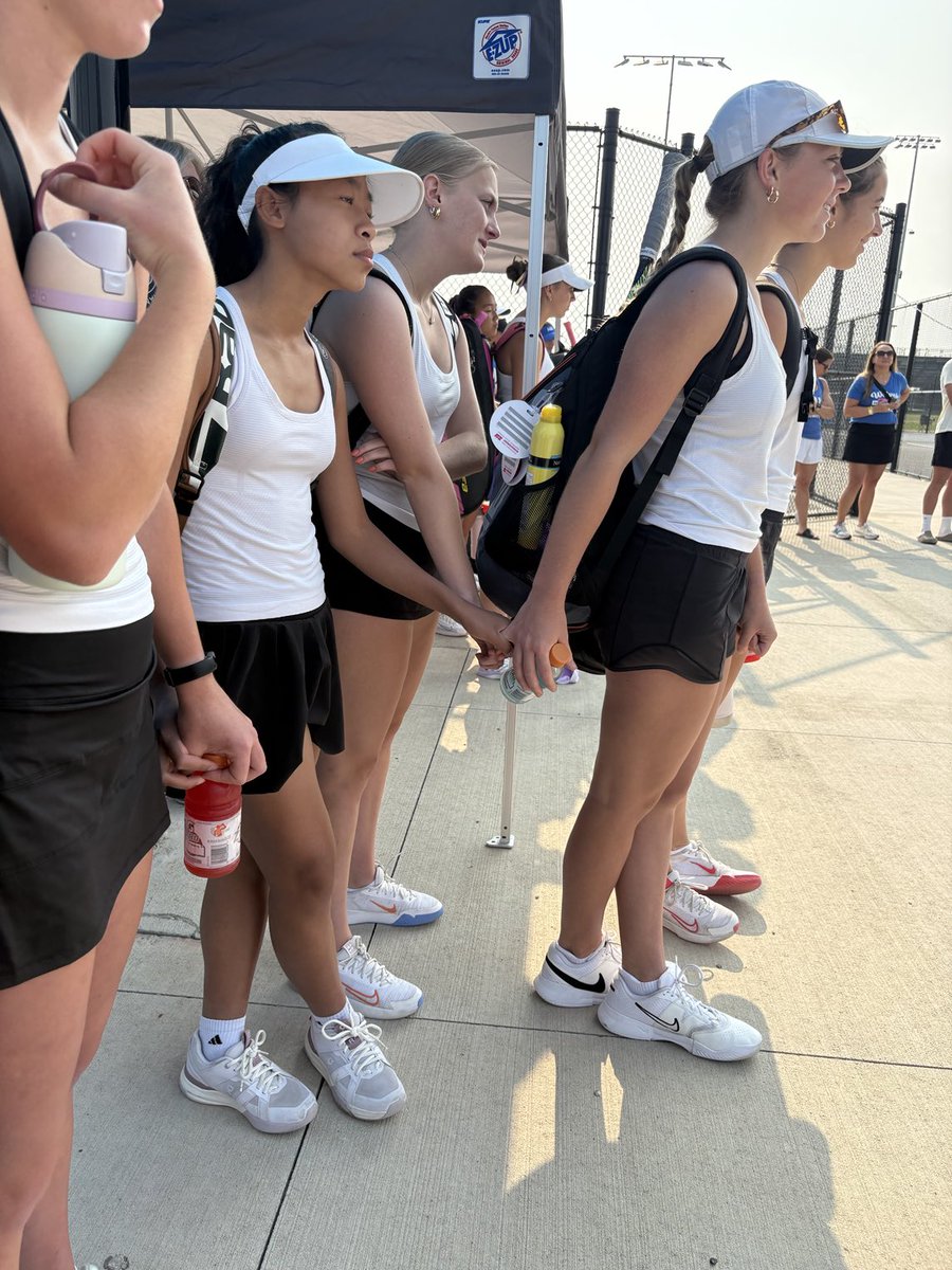 This is what HS sports are about. They didn't see me, but I caught a random moment of why I love this team. This was before introductions at team state semi-finals. Has nothing to do w/tennis and everything to do with TEAM. ⁦<a href="/vhstigers/">Valley High School Athletics and Activities</a>⁩