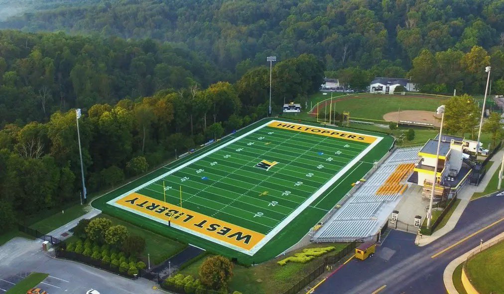 jeffrey600blk's tweet photo. Truly thankful and blessed to be able to announce that I have received an offer from West Liberty University 🙏🏾‼️🏁 thank you to the coaches and all the staff for the opportunity! #gohilltoppers🐻 https://t.co/kLbpeGdLHV