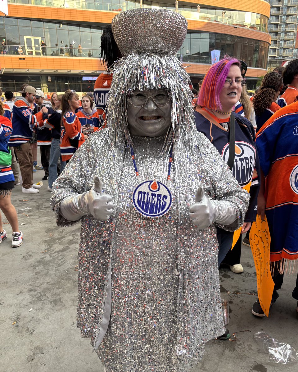 Sportsnet (@sportsnet) on Twitter photo HI MAMA STANLEY 🤩 HI MAMA STANLEY 🤩