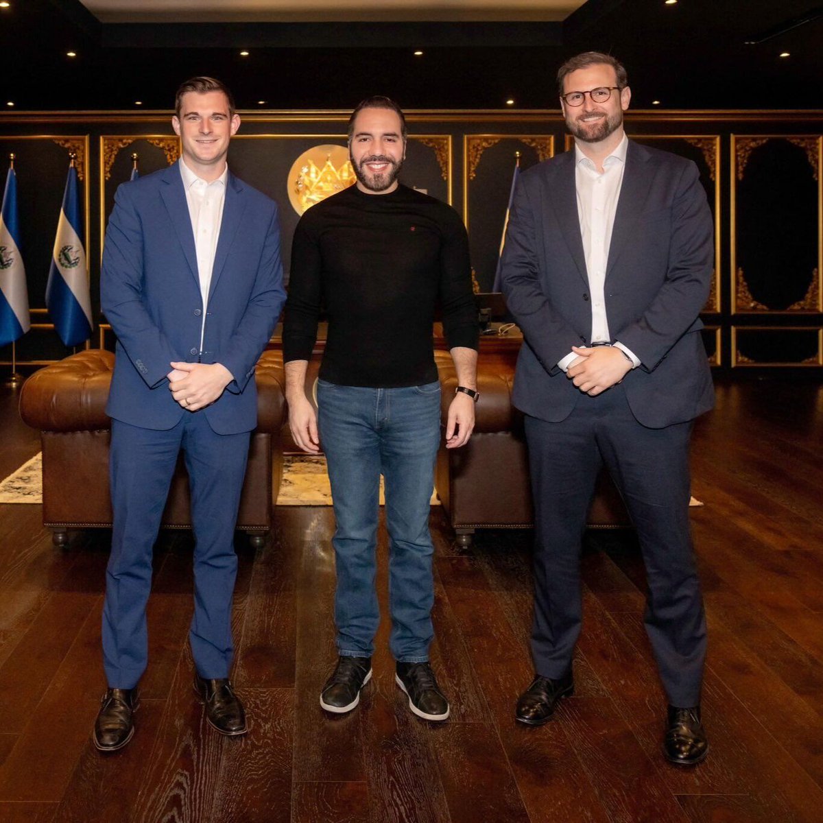 🚨 BREAKING: "Il Presidente di El Salvador Nayib Bukele incontra il Direttore Esecutivo degli Asset Digitali della Casa Bianca per discutere di Bitcoin e collaborazioni future"