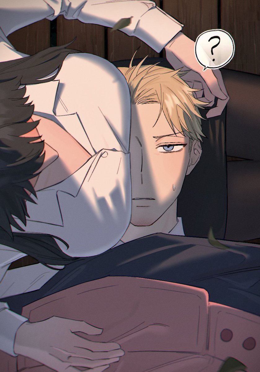 #ロイヨル
눈 떴더니 하늘이 반 밖에 안보이는 로이드