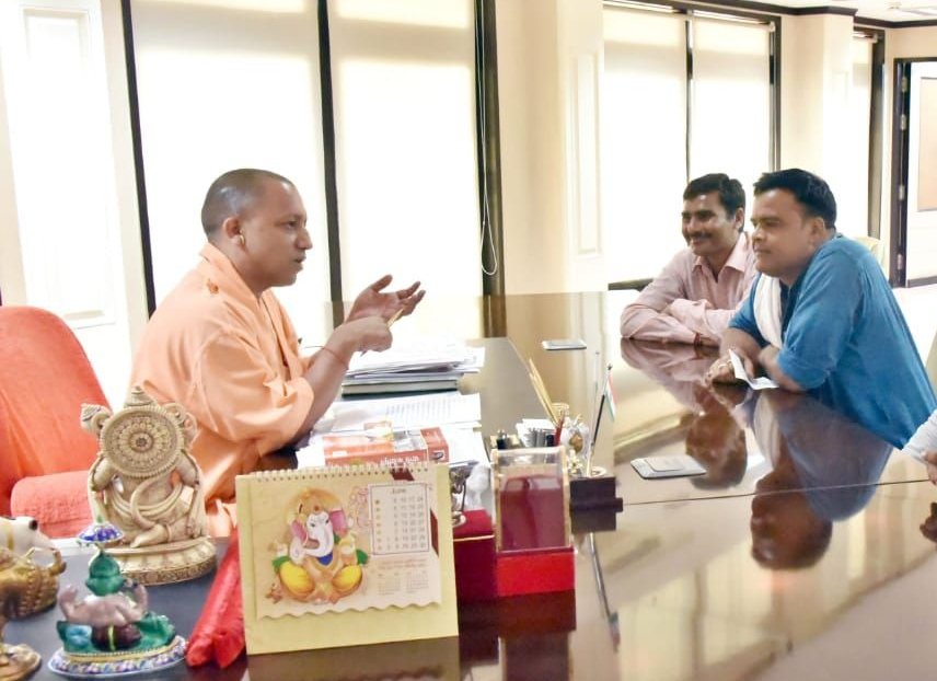 प.देवेन्द्र कटारा (@kataradevendra) on Twitter photo देश के सबसे लोकप्रिय मुख्यमंत्री श्री <a href="/myogiadityanath/">Yogi Adityanath</a> जी आपको जन्मदिन की हार्दिक शुभकामनाएं बधाई देश के सबसे लोकप्रिय मुख्यमंत्री श्री <a href="/myogiadityanath/">Yogi Adityanath</a> जी आपको जन्मदिन की हार्दिक शुभकामनाएं बधाई