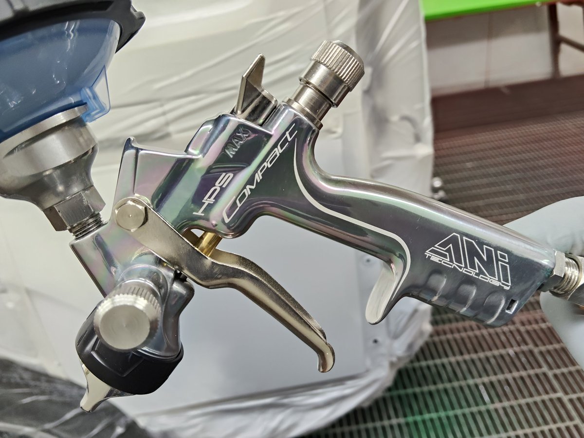 ANi Compact 1.8 primer gun in action. they tell me this gun will operate on a 25L compressor, impressive.