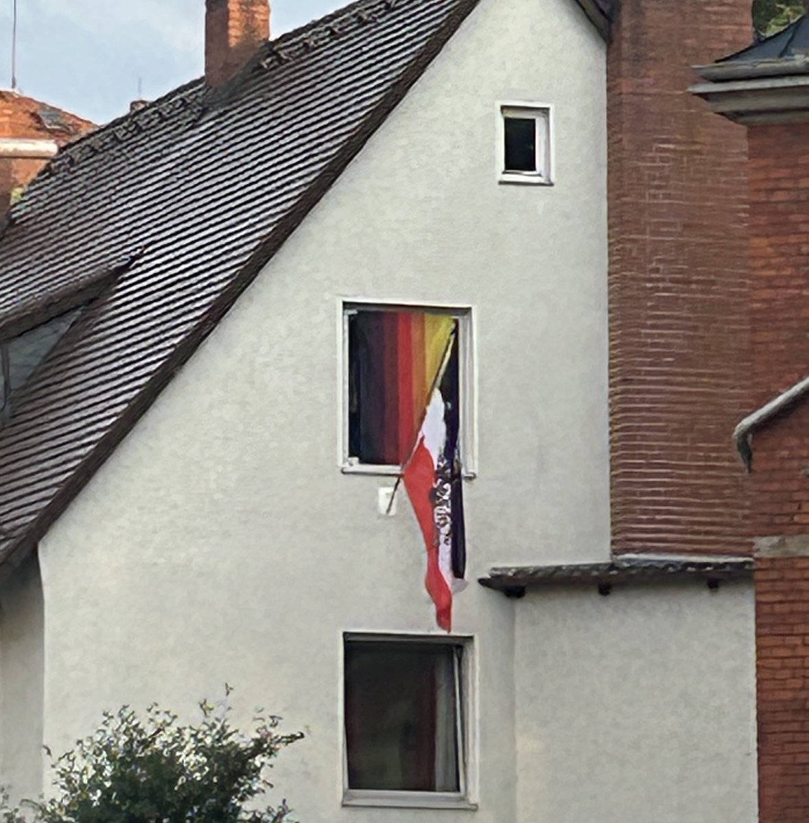 DieGrueneFrau's tweet photo. Wieso zeigt man allen das man einen IQ von unter 50 hat, und schlecht im Bett ist? https://t.co/oqc99M27hp