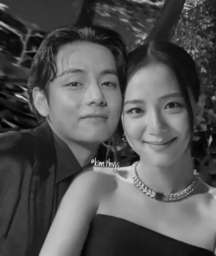 Jichu_103's tweet photo. MY DREAM DELUSIONAL PAIR✨

#JISOO #TAEHYUNG #vsoo #taesoo https://t.co/9x1MkaXTFR