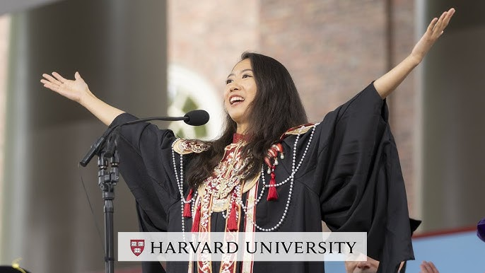 RnaudBertrand's tweet image. The reactions to Luanna Jiang's Harvard commencement speech in both China and the US are really interesting to study, in that they are so illustrative of the current zeitgeist in both countries.

First of all, let's be clear, her speech wasn't well received on either "side" at…