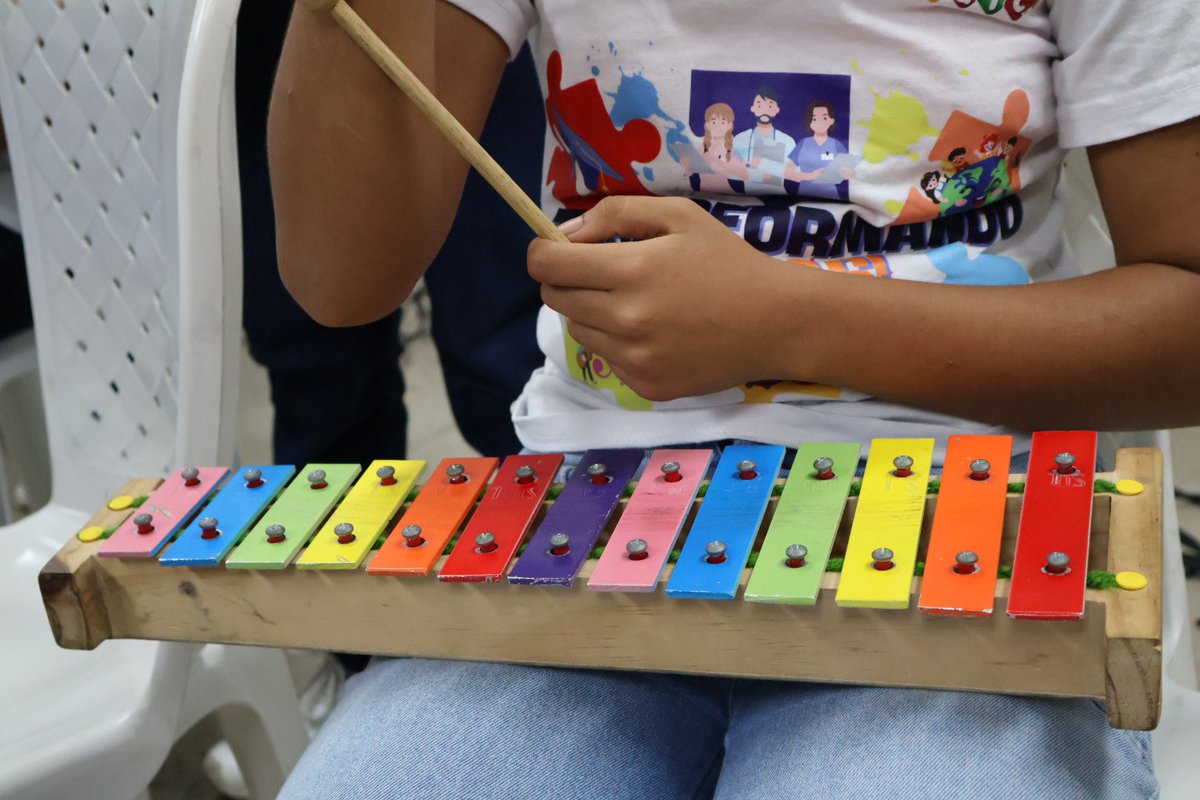 En Bucaramanga | ✅ Visitamos a Acofasan, una de las 160 organizaciones comunitarias que hacen parte de “Comunidades del Cuidado”, estrategia de MinIgualdad en alianza con el Fondo Mujer Libre y Productiva de la @vicepresidenciacol.