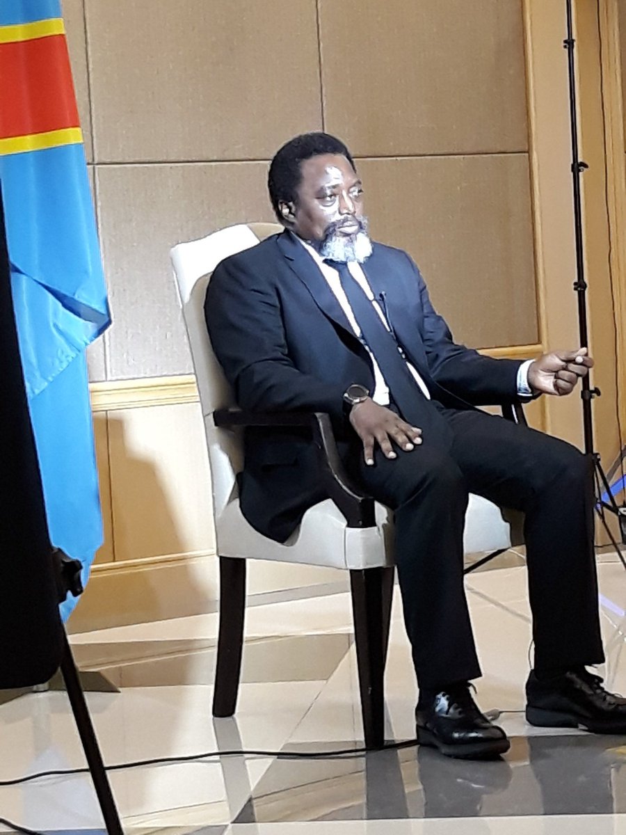 #RDC
Au-delà des calomnies, animosités et contre-vérités, qui confirment du reste l'urgence de la mise en œuvre de ses 12 recommandations, le Président Joseph #Kabila poursuit ses consultations auxquelles les compatriotes venus de tous horizons adhèrent.
Au service de la Nation !