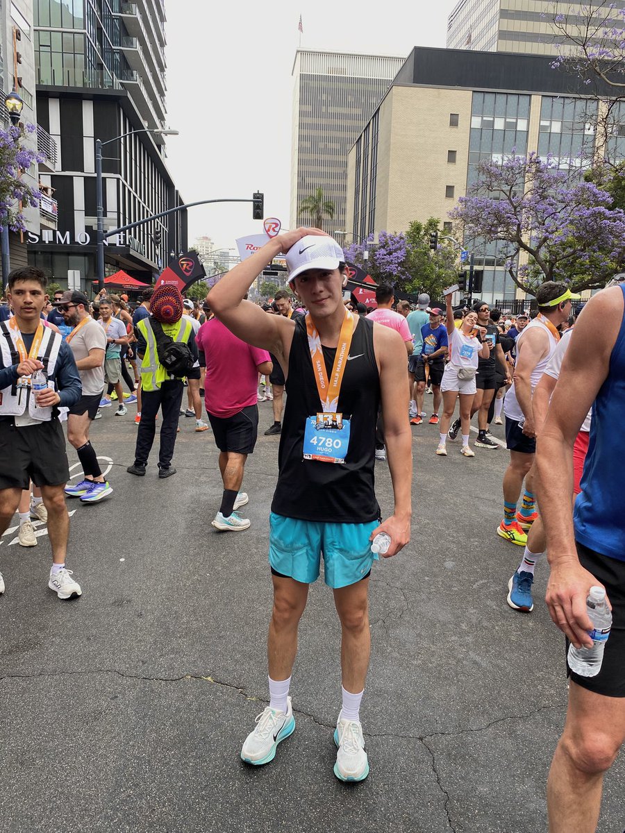 HugoFGs's tweet photo. El domingo corrí mi primer medio maratón gg https://t.co/6PLh81eKW8