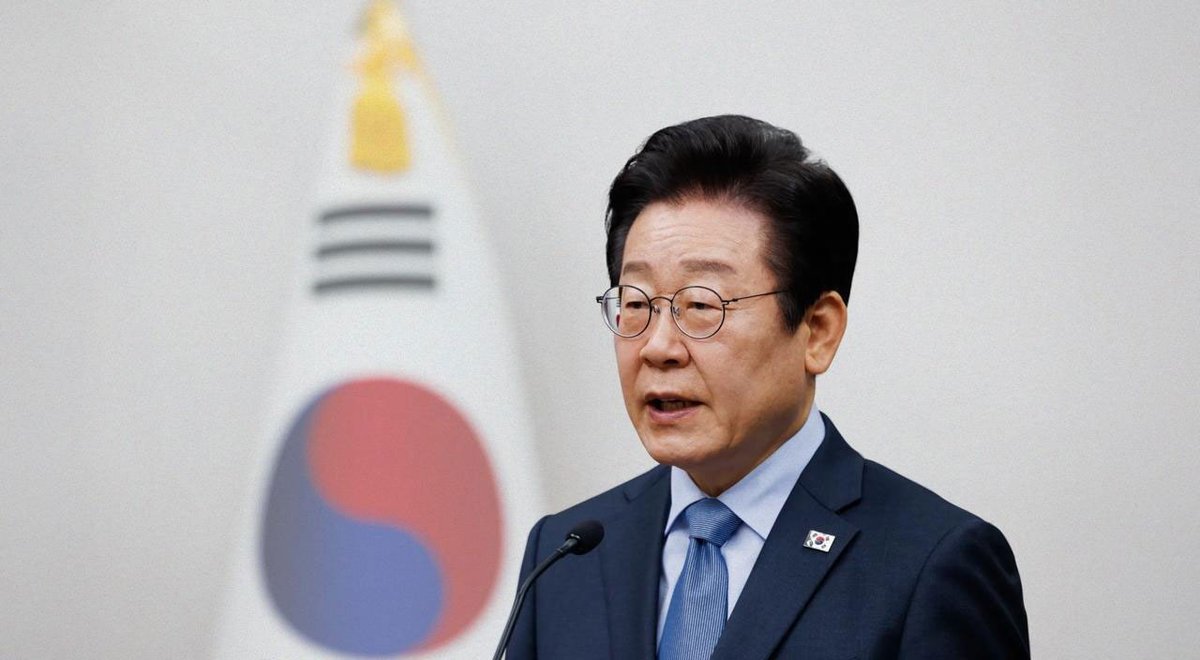 MahnWinnKhaing's tweet image. On behalf of the National Unity Government, I warmly congratulate Mr. Lee Jae-myung on his election as President of South Korea. We admire the Korean people’s commitment to democracy and look forward to stronger ties between our nations. 🇰🇷🇲🇲
#SouthKorea #Democracy #Myanmar #NUG