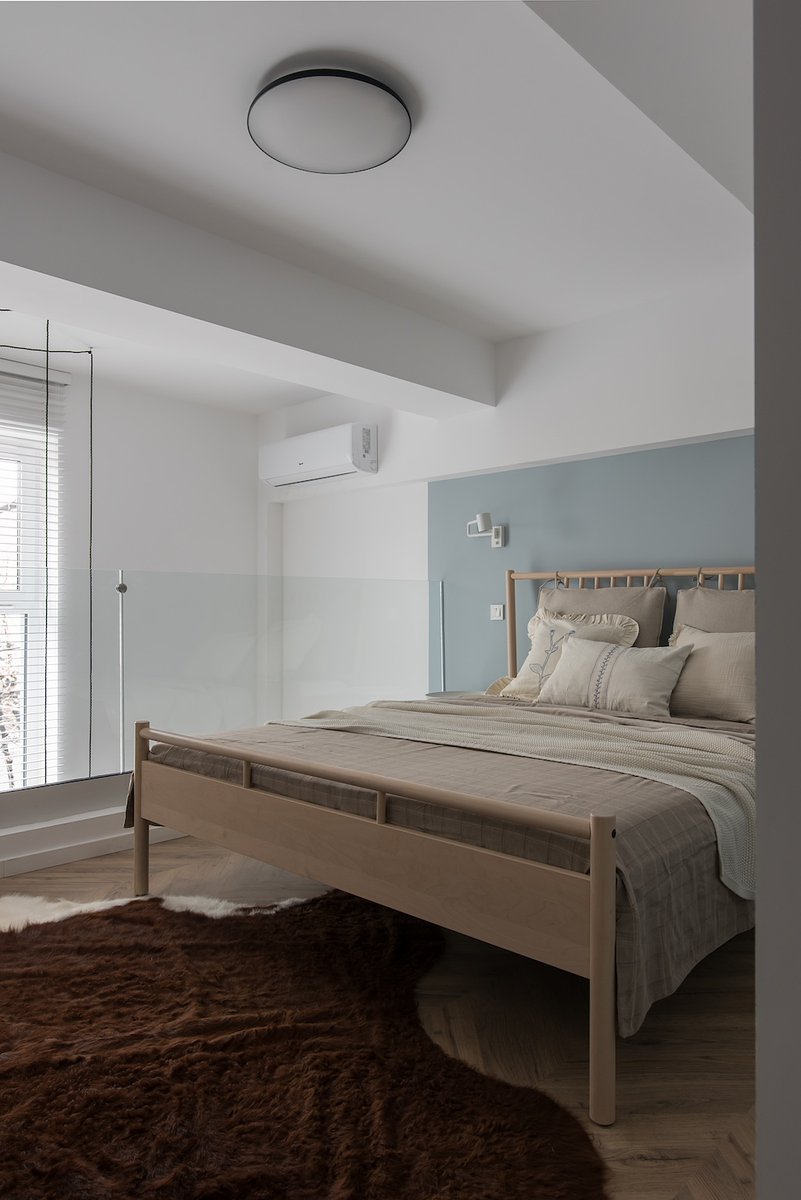 Ocean Breeze, Bucharest, Romania by Aleksandra Tirnovschi
Read more: amazingarchitecture.com/apartments/oce…
Photography: Kateryna Zolotukhina

#architecture #house #fashion #decor #diy #homedecor #amazingarchitecture #interiordesign #contemporaryhome #modern #residence #designer
